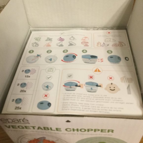 Epare vegetable chopper new in box, cover is green - Picture 2 of 4